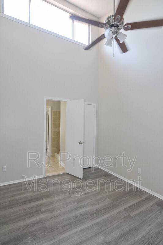 Building Photo - 1753 Fox Hunt Ln