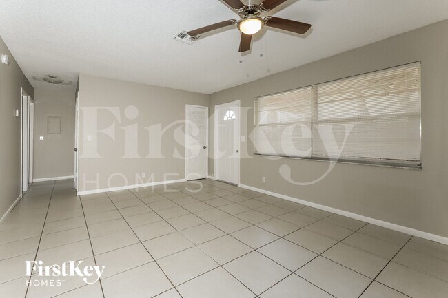 Foto del edificio - 220 Broward Ave