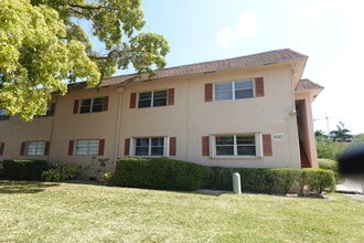 Building Photo - 650 SW 2nd Ave