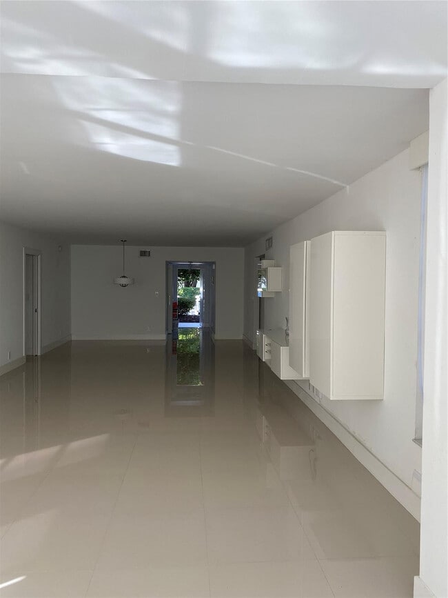 Building Photo - 4280 Oaks Terrace