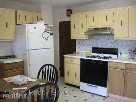 Building Photo - 2 br, 1 bath Apartment - 56 Paul St