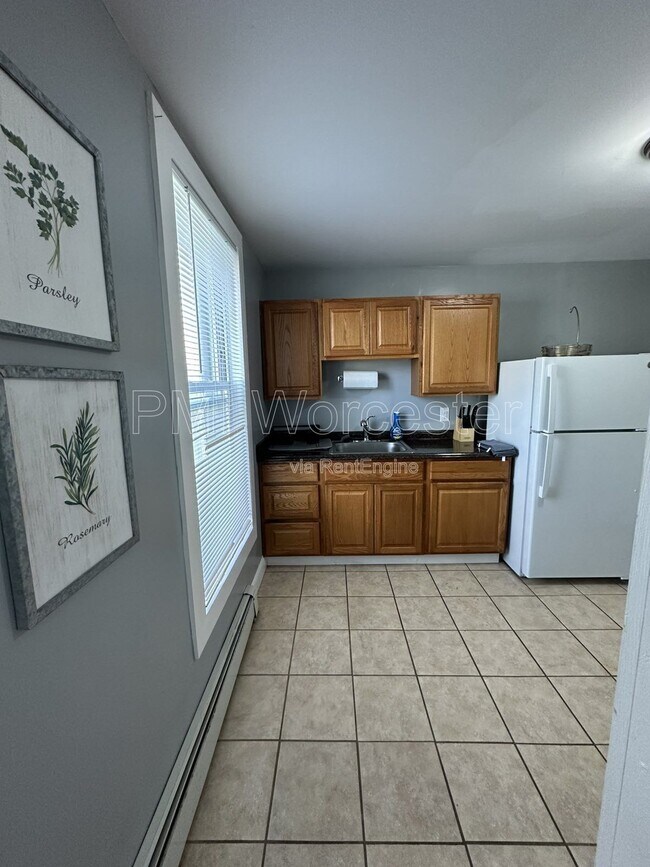 Foto del edificio - 73 Green Hill Pkwy