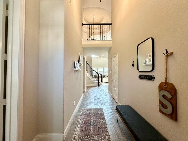 Foto del edificio - 7016 Elk Springs Dr