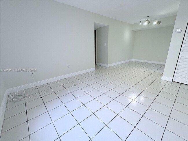 Foto del edificio - 500 NW 114th Ave