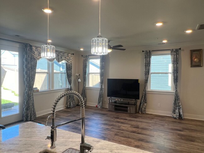 Foto del edificio - 386 Hammock Ln