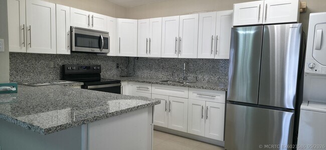 Foto del edificio - 1203 Chateau Park Dr