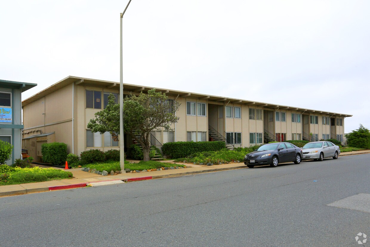 Primary Photo - La Esplanade Apartments