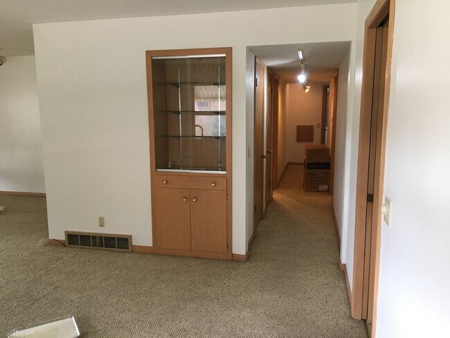Building Photo - 305 N Midvale Blvd
