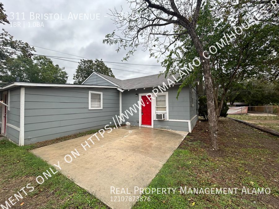 Primary Photo - MUST SEE! 1 Bedroom / 1 Bath Unit Near Con...