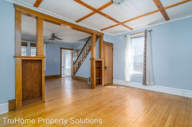 Building Photo - 2 br, 2 bath House - 1015 2nd Ave N