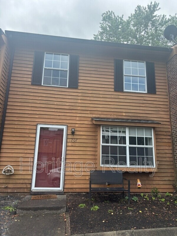 Building Photo - 1207 Crest Brook Dr