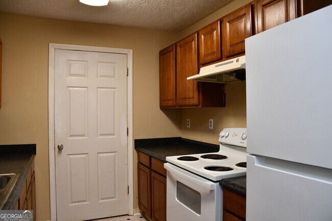 Foto del edificio - 9301 Waldrop Pl
