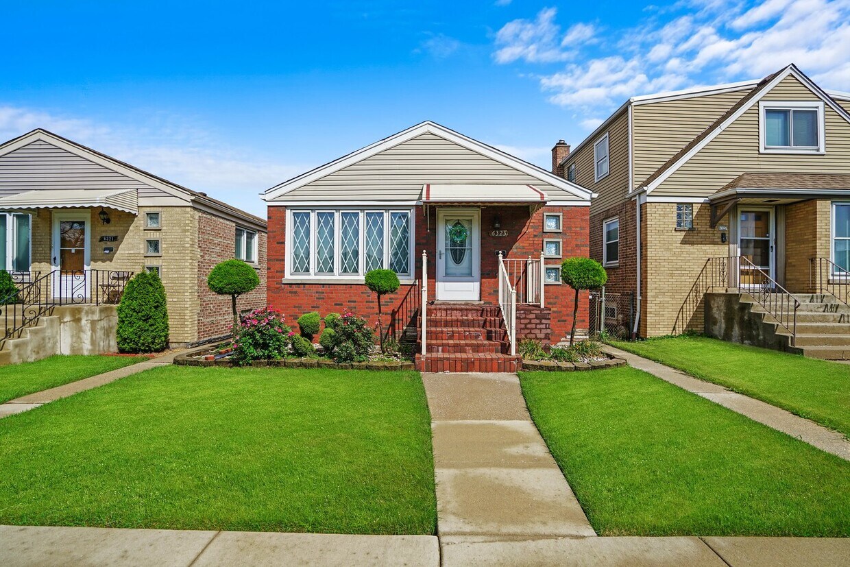 Primary Photo - 6323 S La Crosse Ave