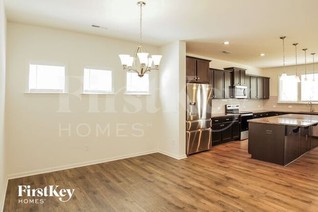 Building Photo - 5625 Tier View Trail