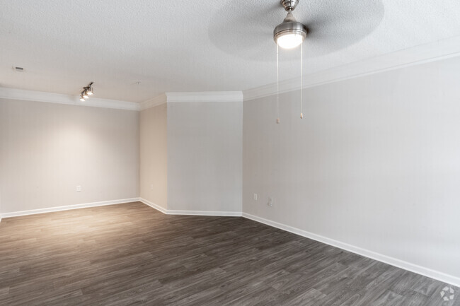 1BD,1BA 507-SF - Residences Wakefield