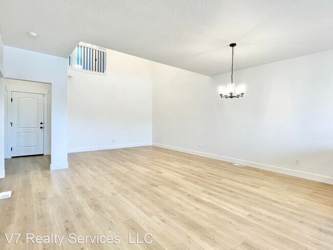 Foto del edificio - 3 br, 2.5 bath House - 4003 W. 1650 N.