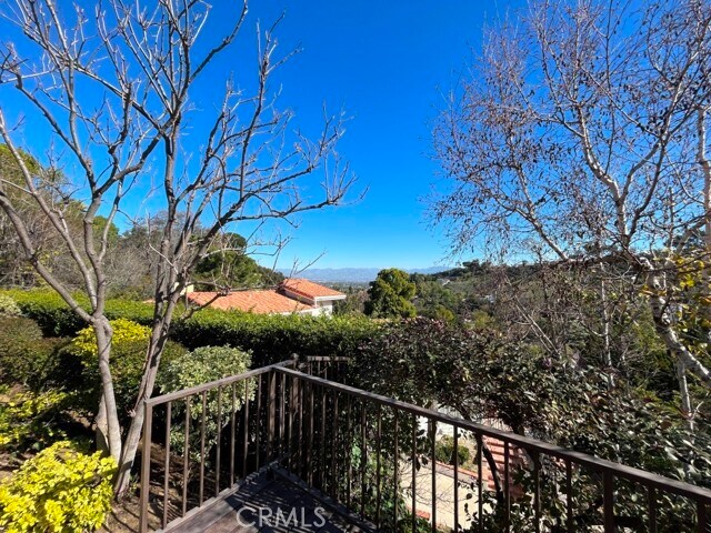 Foto del edificio - 15451 Deerhorn Rd