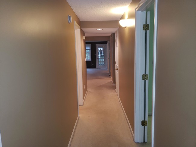 Building Photo - 46 Olde Stone Ln