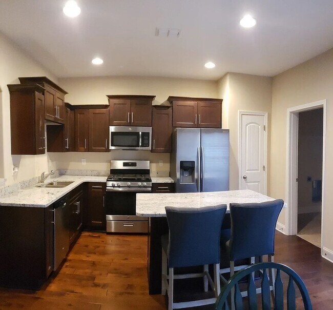 Foto del edificio - Bellevue Townhome in Harpeth Park