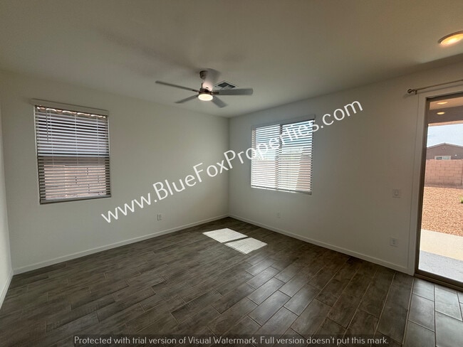 Building Photo - 35049 S Lasso Ln