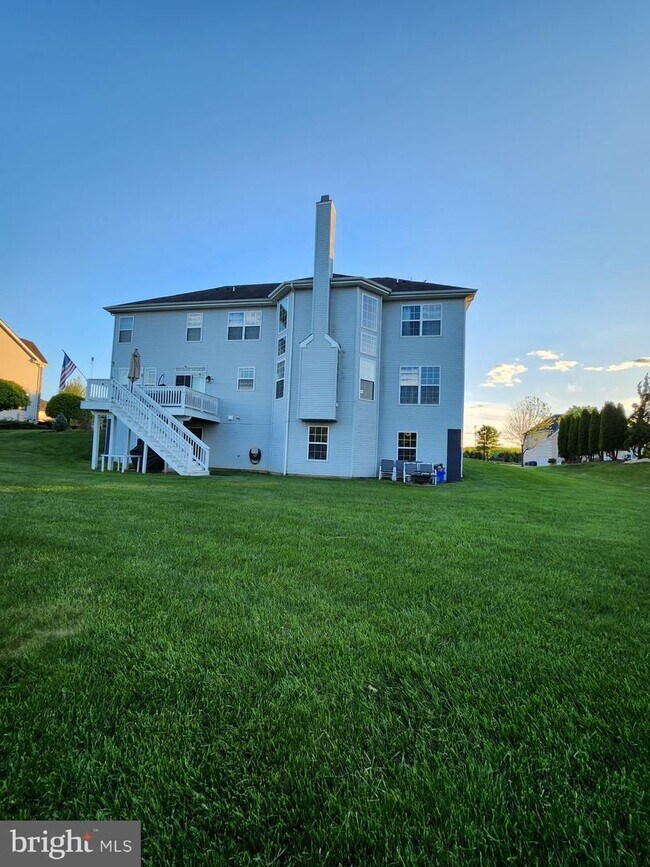 Foto del edificio - 207 Leffler Cir