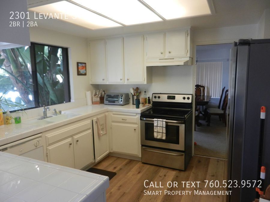 Foto principal - Great Carlsbad location! 2 Bedroom + offic...