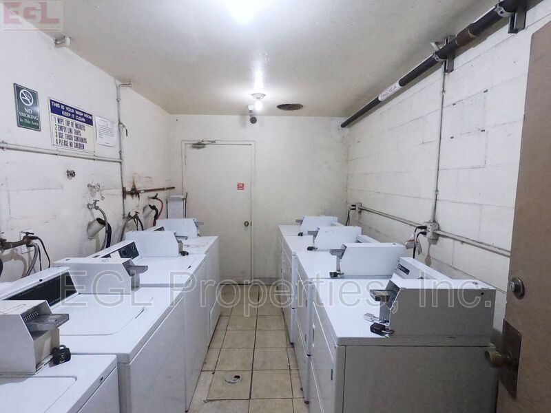 Foto del edificio - 400 S Kingsley Dr