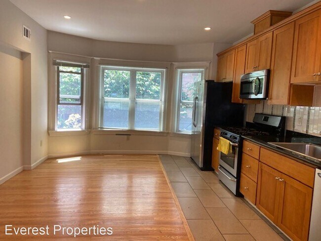 Building Photo - 6 br, 2 bath House - 2432 Milvia St.