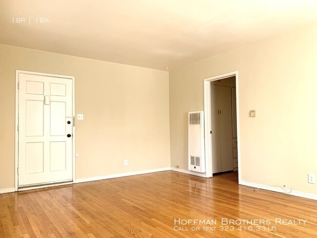 Foto del edificio - 8262 Blackburn Ave