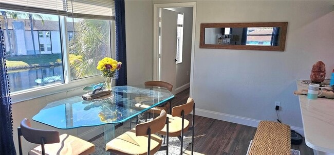 Foto del edificio - 3775 59th Ave W