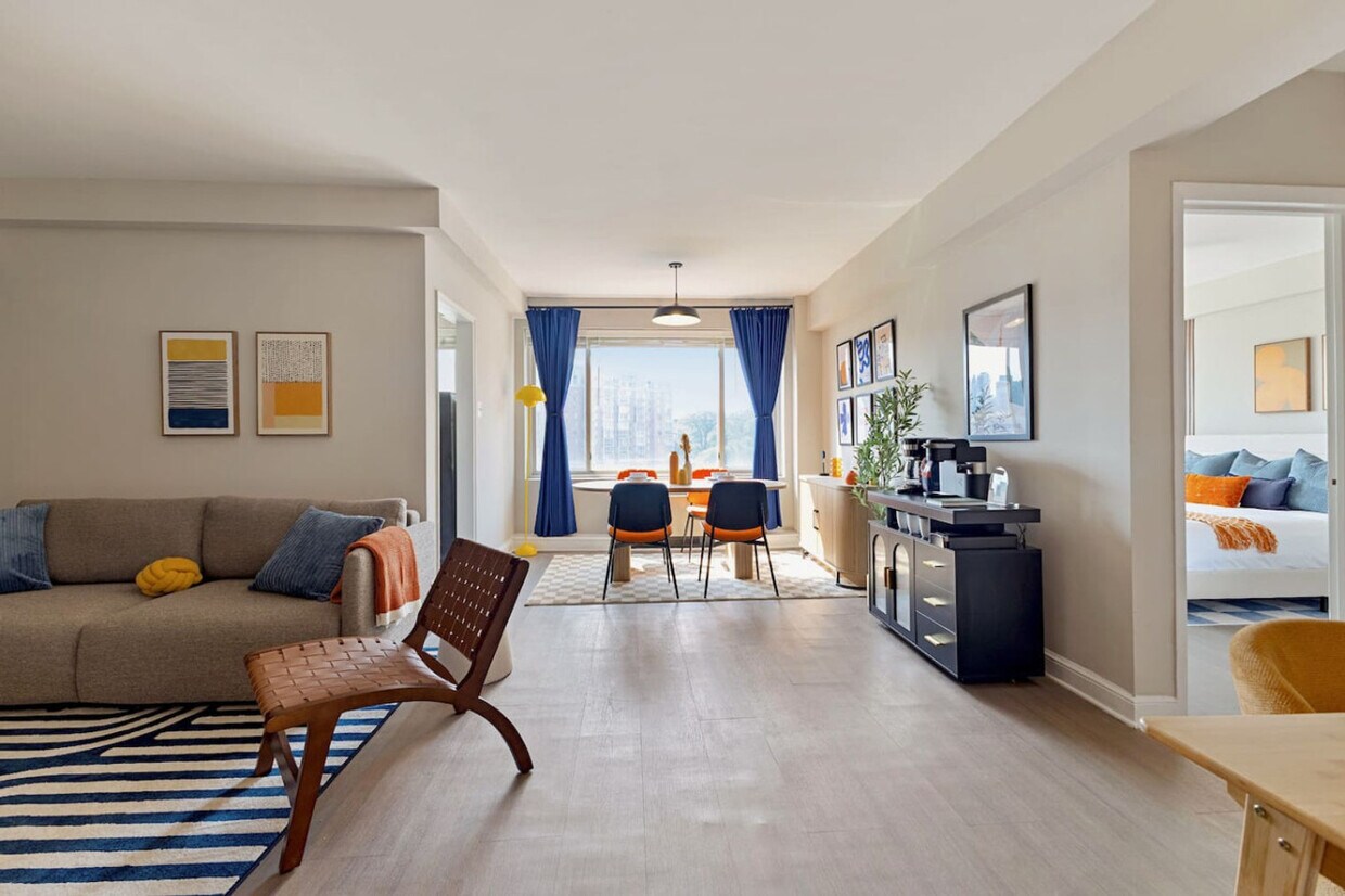 Foto principal - 1500 Arlington Blvd