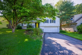 Building Photo - 135 Brookside Rd