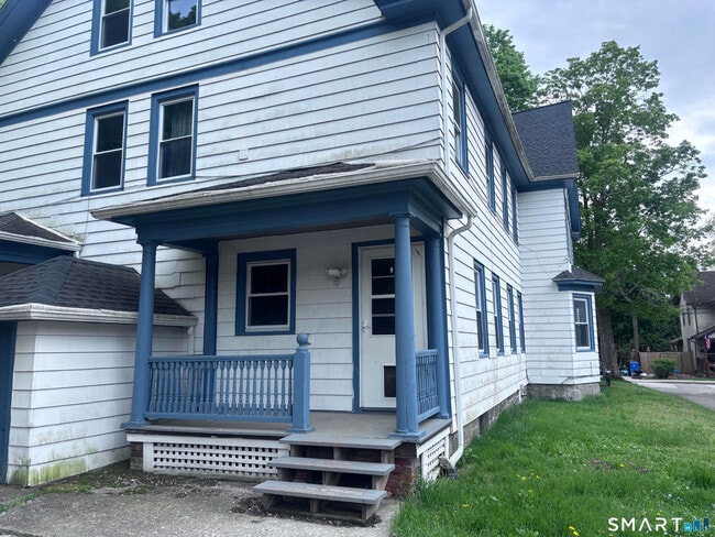 Building Photo - 32-34-34 Linnell St