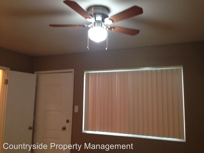 Building Photo - 2677 Calariva Dr