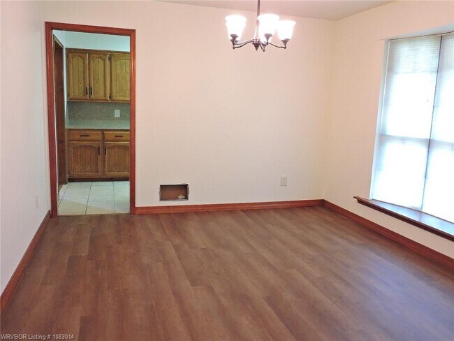 Foto del edificio - 8617 Meadow Dr