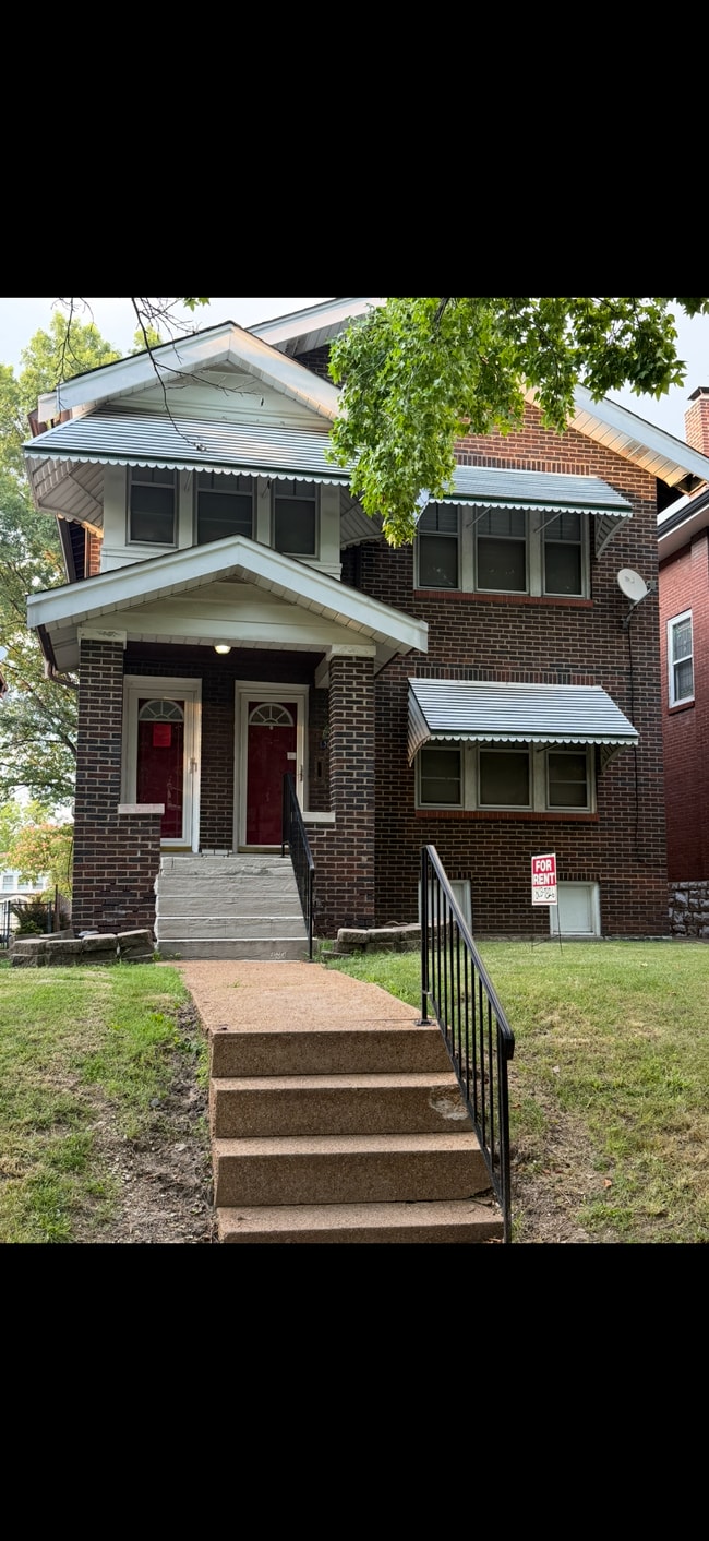 Building Photo - 3643 Dover Pl