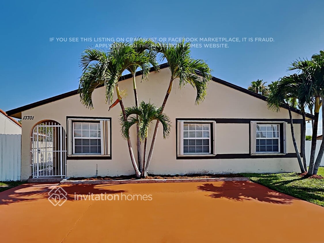 Primary Photo - 13701 SW 14th St