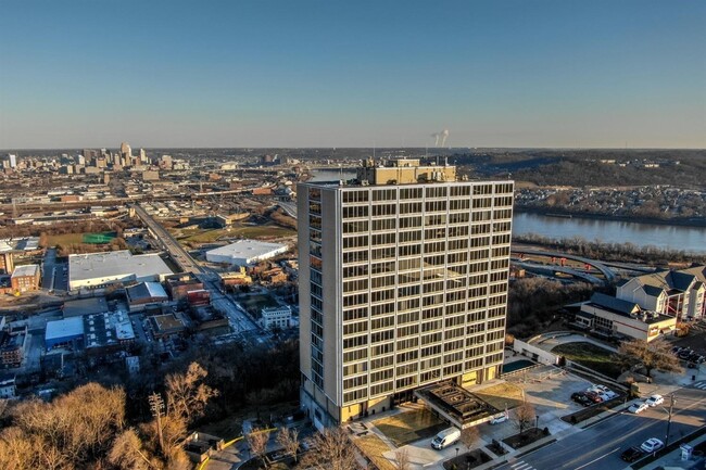 Building Photo - 810 Matson Pl