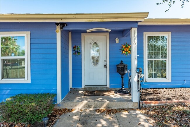 Foto del edificio - 1310 Harris Way