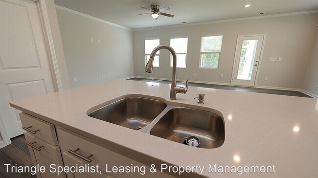 Building Photo - 3 br, 2.5 bath House - 1217 Pate Farm Lane