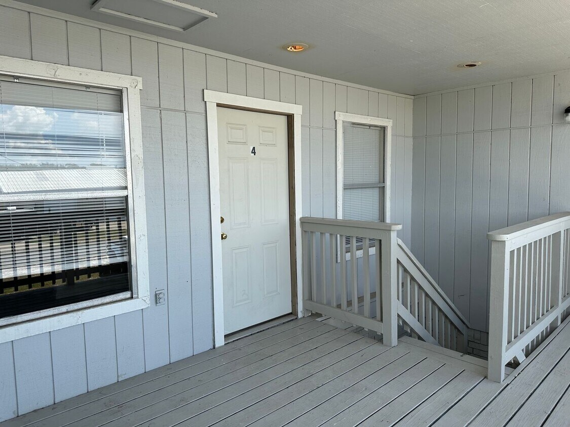 1508 Young St, Rockport, TX 78382 House Rental in Rockport, TX