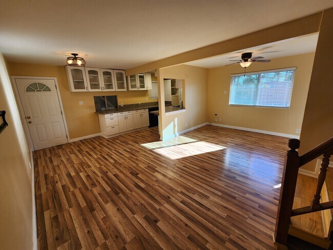 Foto del edificio - 5941 Whitnall Hwy