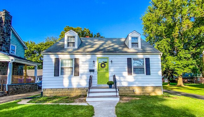 Building Photo - 318 Fenwick Ave