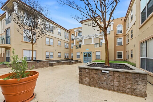 Foto del edificio - 951 S 12th St