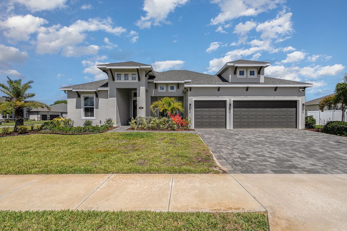 Primary Photo - 1140 Aranceto Cir