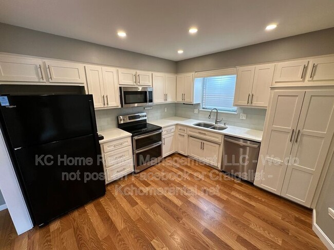 Foto del edificio - 8704 N Shannon Ave