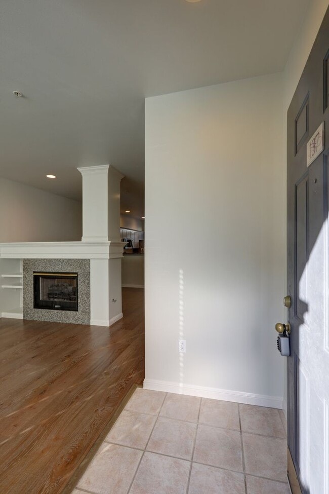 Photo - Luxury 2BR 2.5BA Townhouse Style Condo @ Lochshire on Forbes Creek