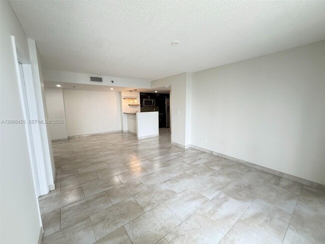 Building Photo - 770 Claughton Island Dr