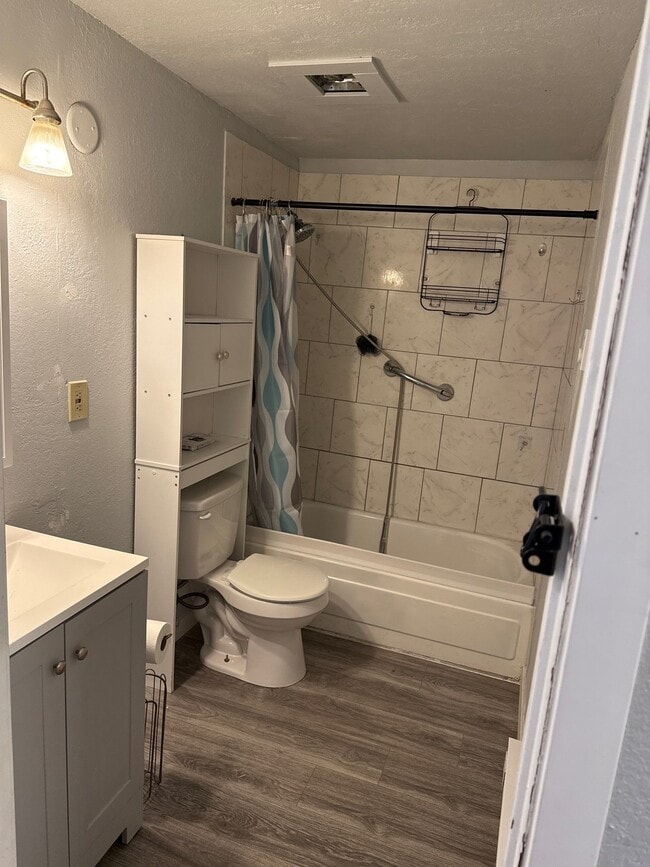 Foto del edificio - 2024 E Pacific Ave