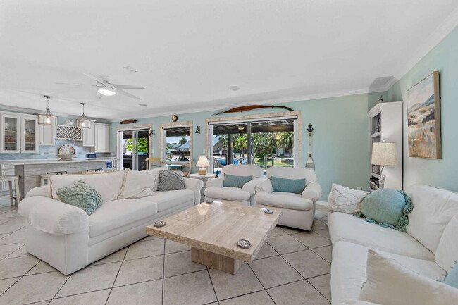 Building Photo - 3 bed, 2 bath Pool & Salt Water canal home...